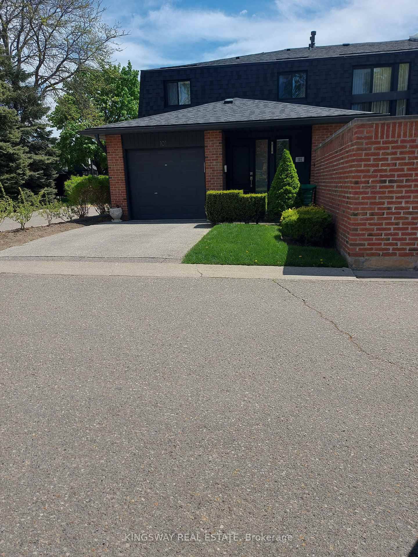 Rarely offered quad highly desirable end unit townhouse with private patio and garden in the sought after enclave of Craigie Orchards.