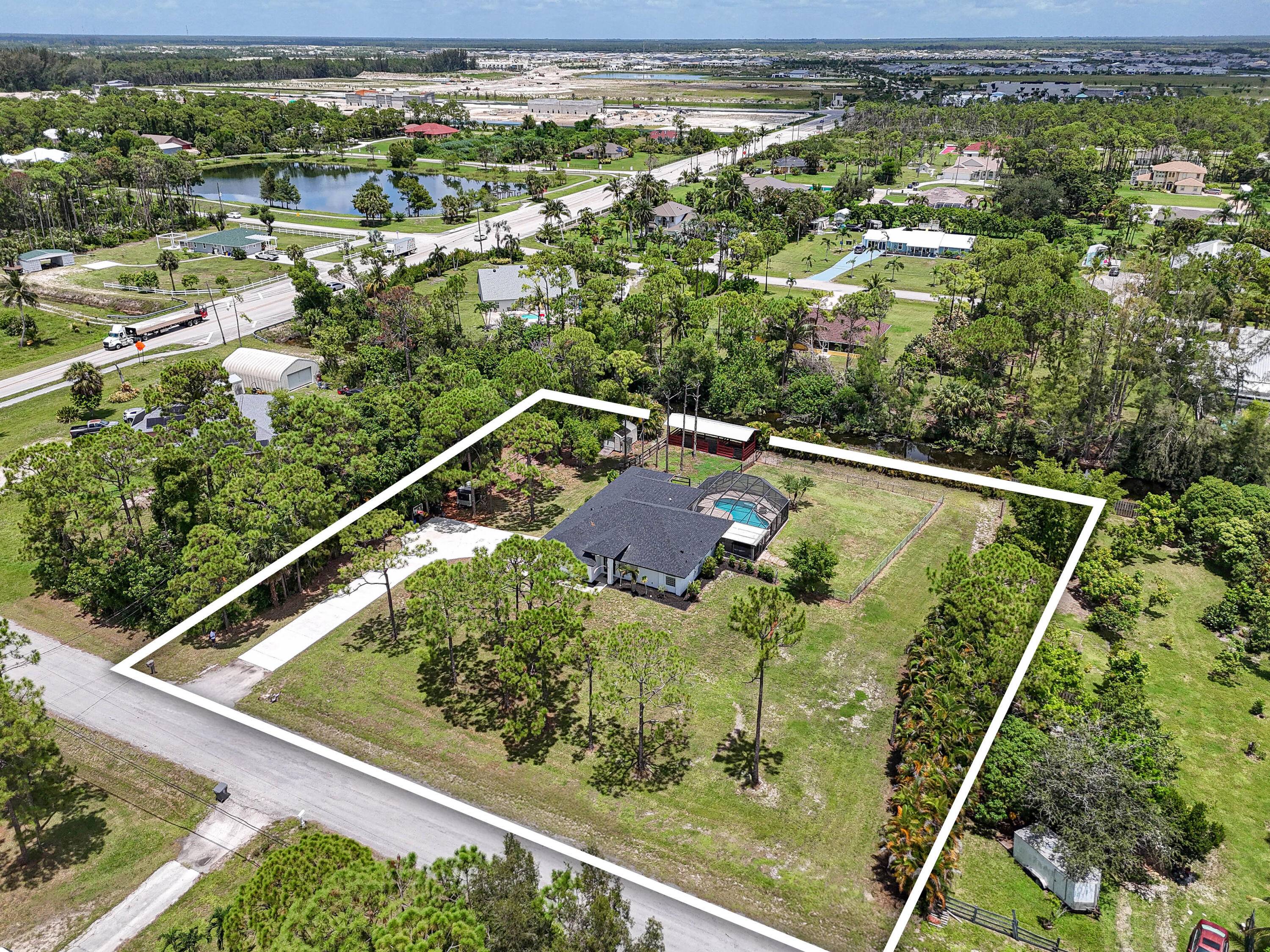 In The Acreage, location is everything and this 1.