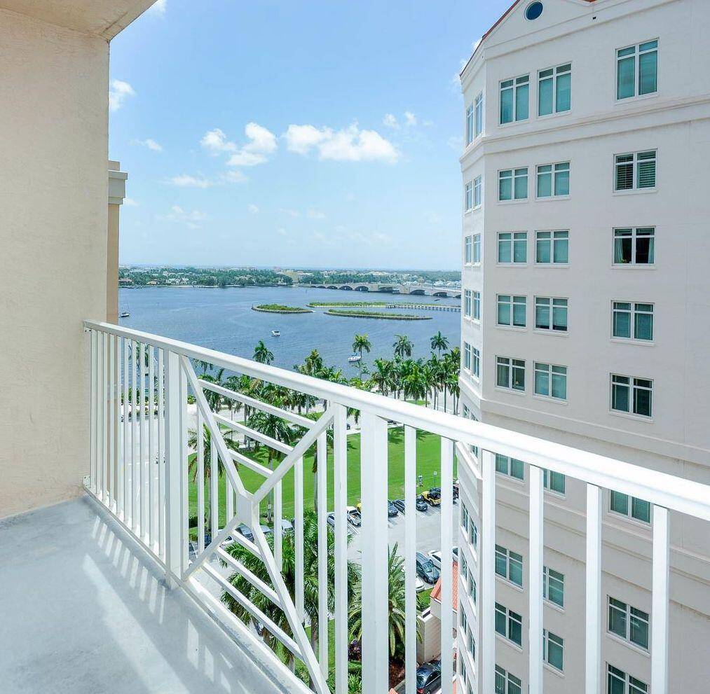 Welcome to The Strand, an exquisite luxury high rise condo in the heart of downtown West Palm Beach !