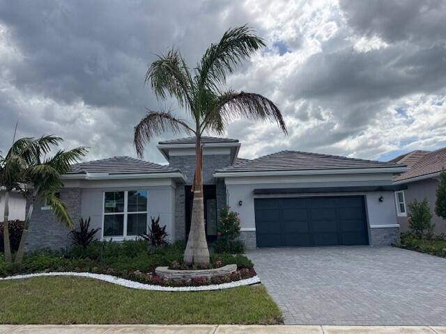 This beautiful Kaley home is move in ready and boasts designer appointed features and upgraded interior finishes throughout.