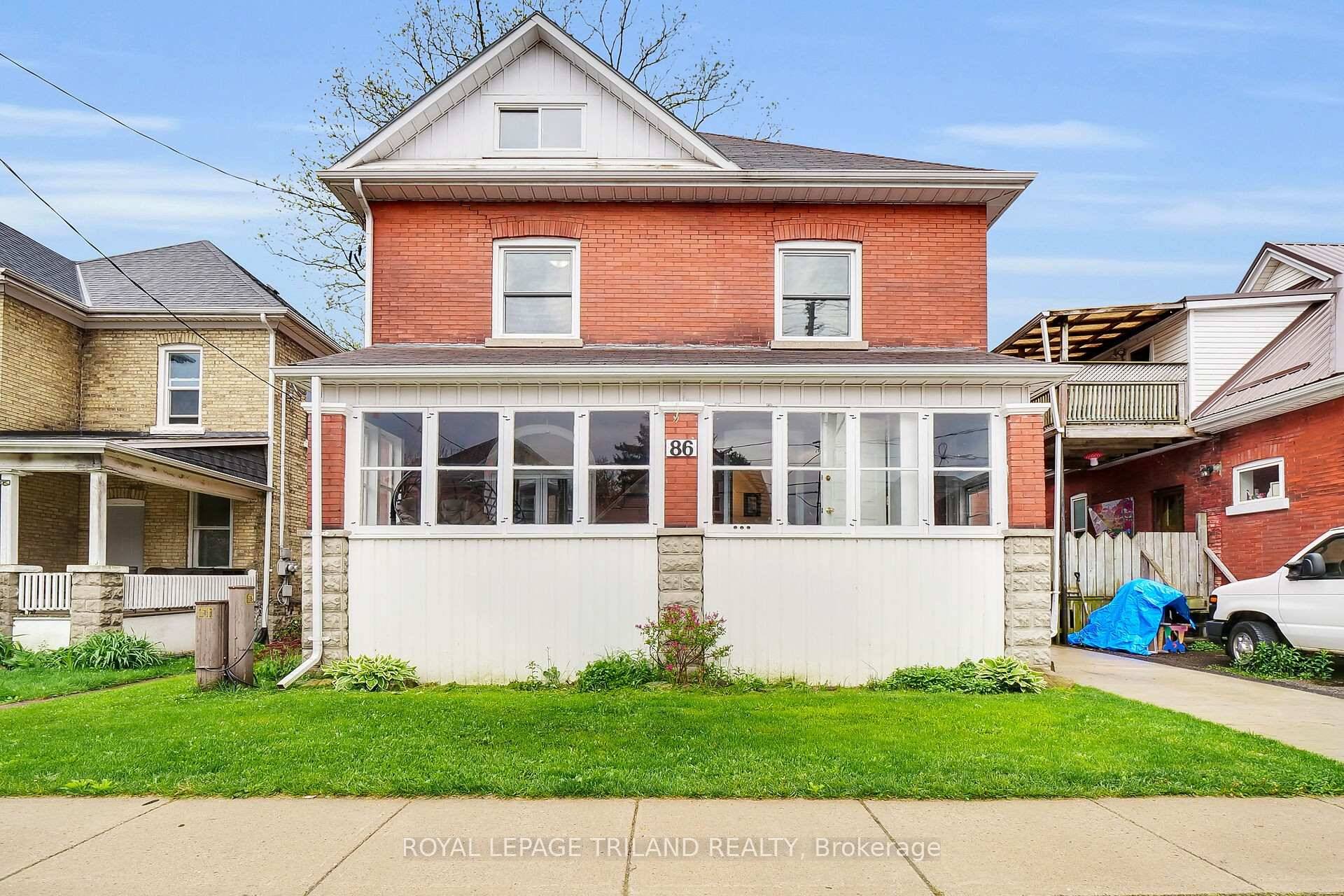Don't miss your chance to own this beautifully updated turnkey home in the heart of downtown St Thomas.