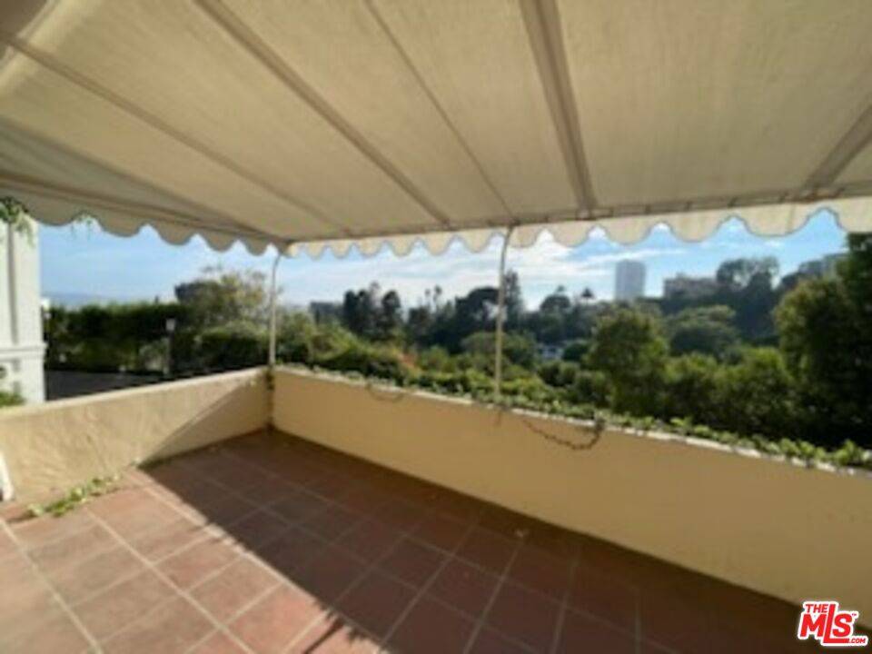 8967 St Ives Dr 3BR Sunset Strip La