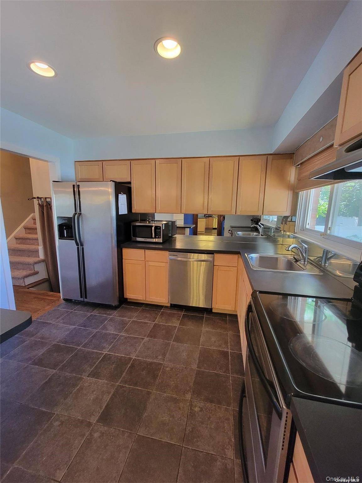 ALL UTILITIES INCLUDED ! !