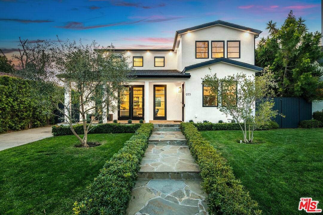 935  S Burnside Ave 4BR Hancock Park La