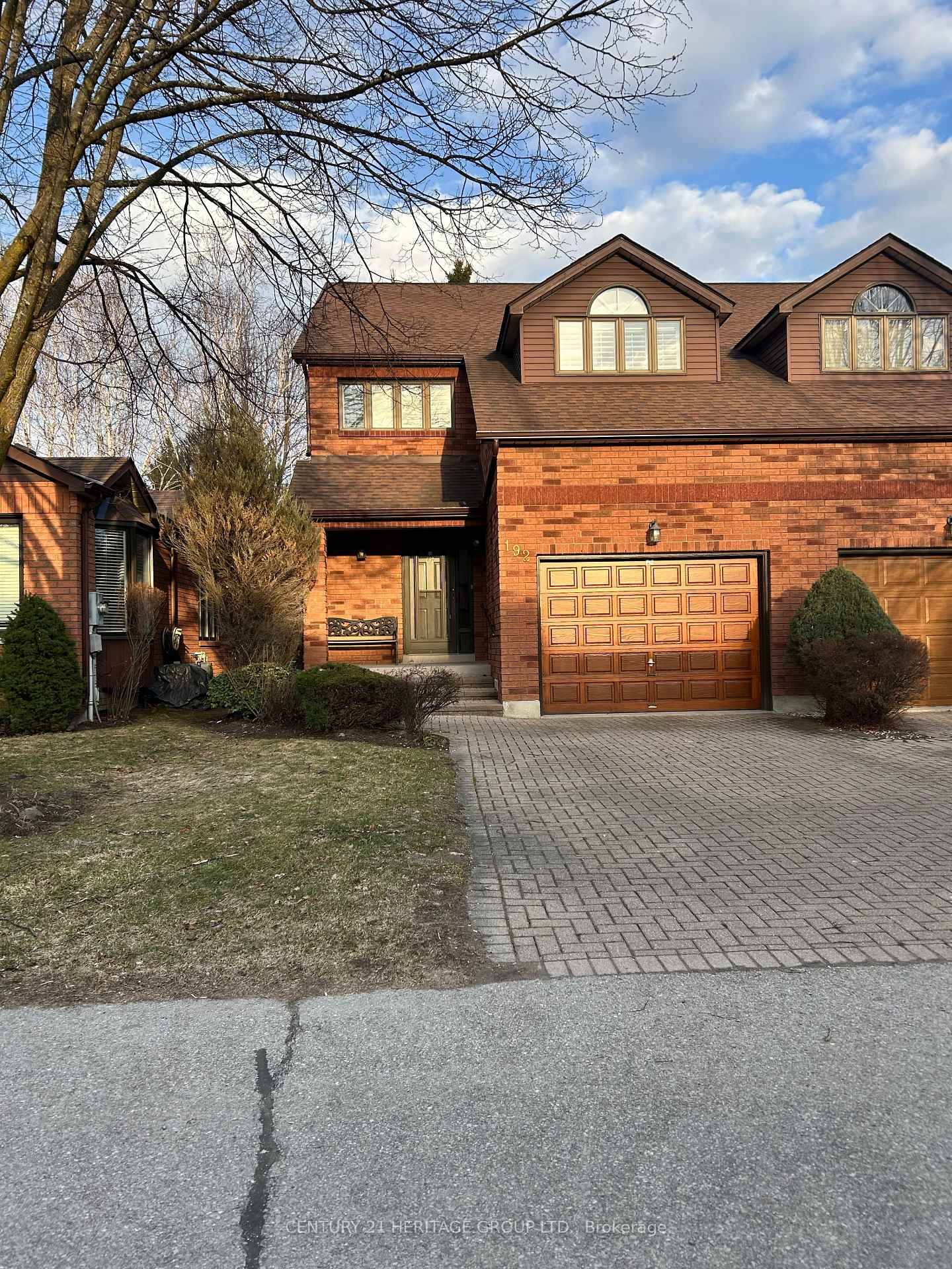 Welcome to 192 Green Briar Road in the sought after Green Briar community of New Tecumseth, where lifestyle and luxury meet.