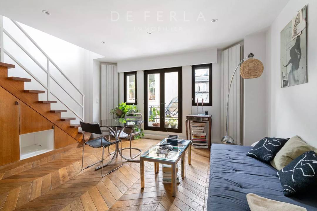 Wagram: 2-room duplex apartment renovated by architect with exterior
