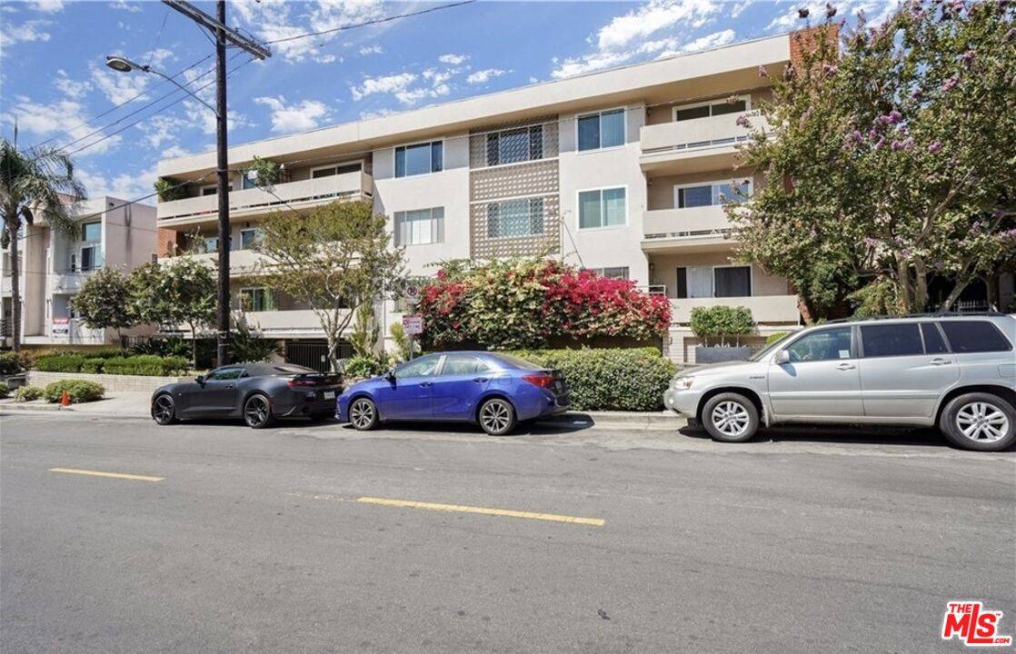 1955   Tamarind Ave 3BR Hollywood Hills East La