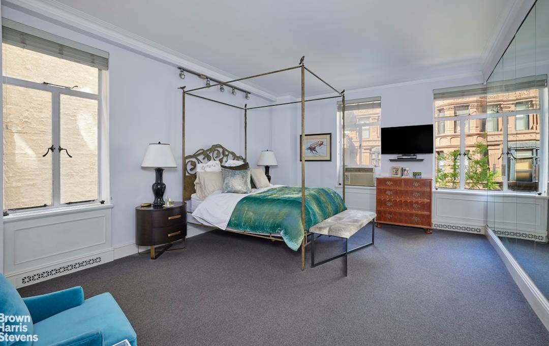 Grand, approximately 2800 square foot, pre war classic 7 at the beloved Beresford !