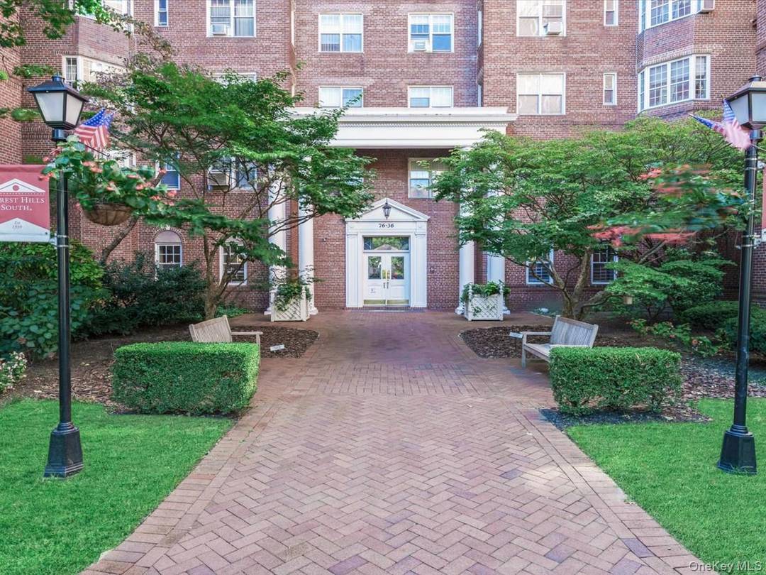 Welcome to Forest Hills South !