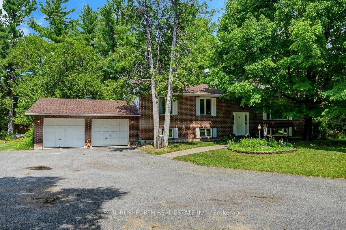 Peaceful Country Living with City Convenience !