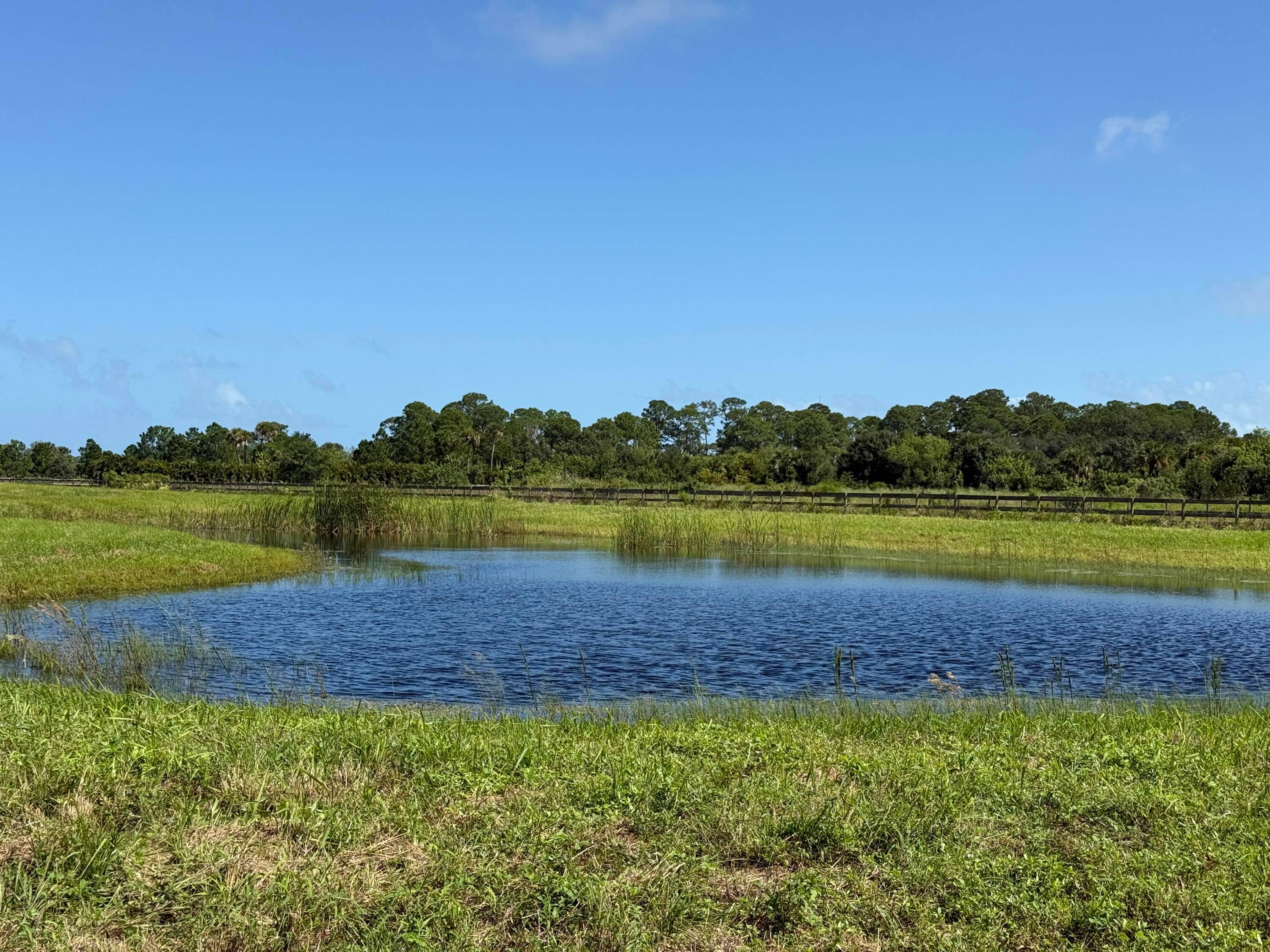 NORTH VERO BEACH 4. 6 ACRE PARCEL NEAR GOLF COURSES.
