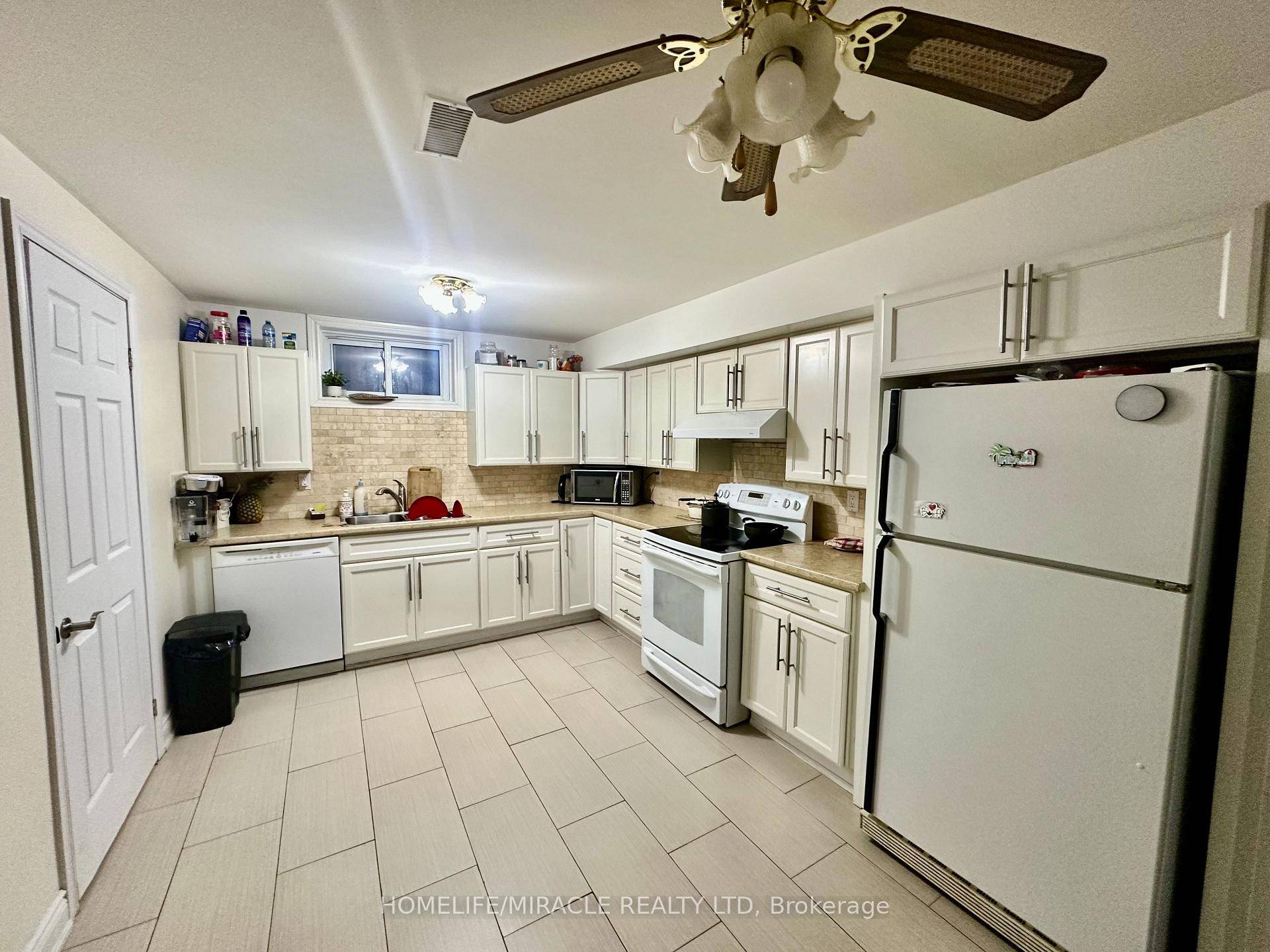 Centrally located in Cooksville, this spacious 3 bedroom lower level unit offers exceptional value with a large living room featuring ample storage and a bright eat in kitchen.