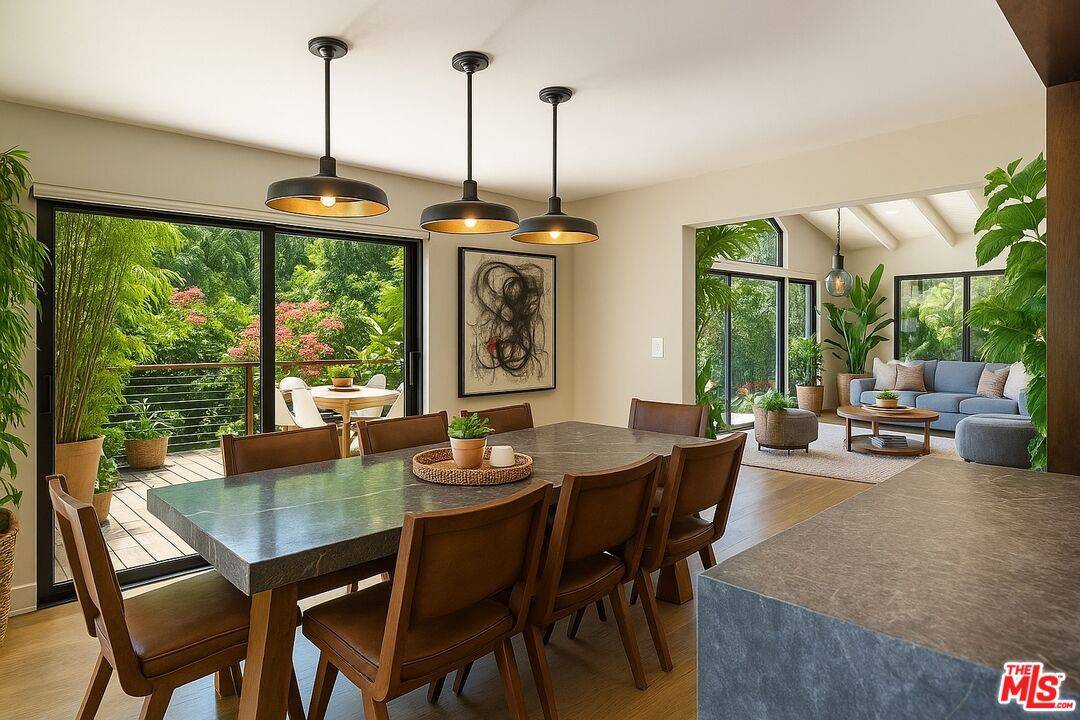 1633 Queens Rd 3BR Sunset Strip La