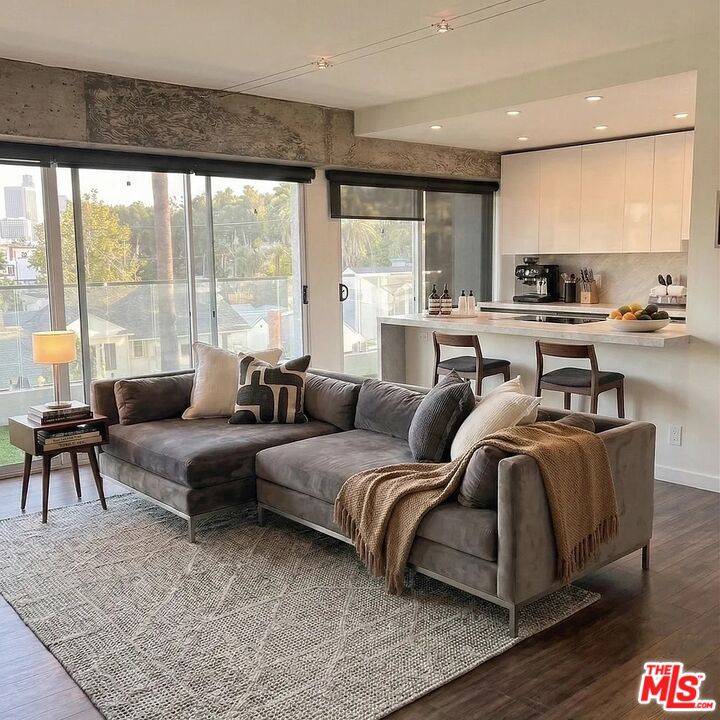 838 N Doheny Dr 2BR Sunset Strip La