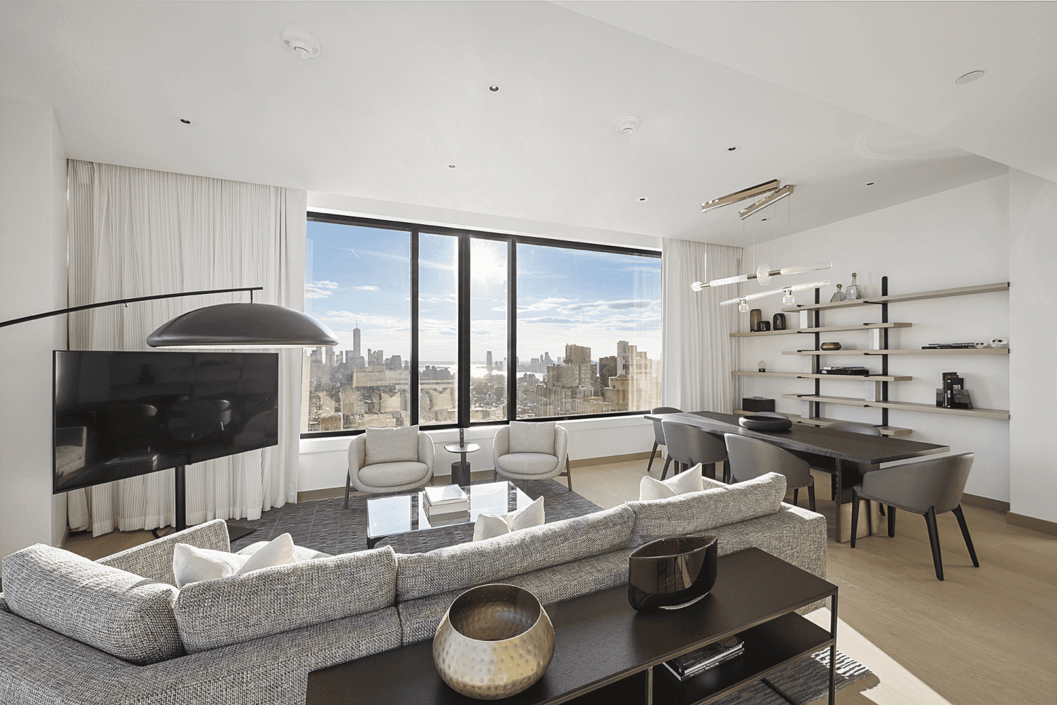 25 West 28th Street, PH42A Luxury investment property you can live in and earn over 850k in rental income.