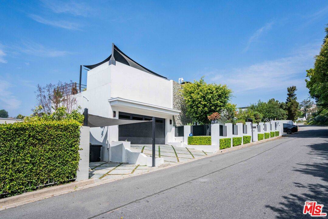 1441 Summitridge Dr 4BR Beverly Hills Post Office | B.H.P.O. La