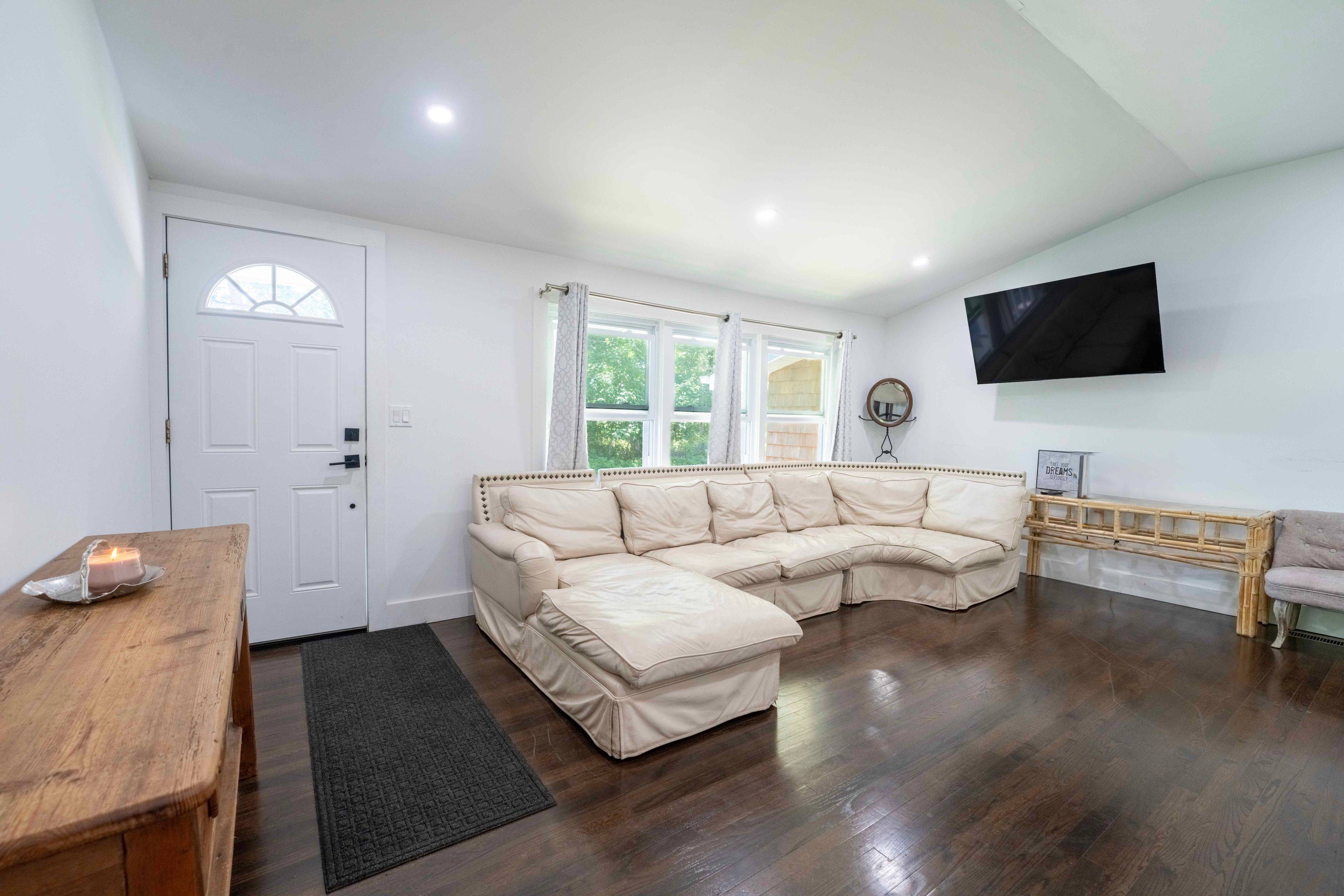 NEWLY RENOVATED IN EAST QUOGUE!