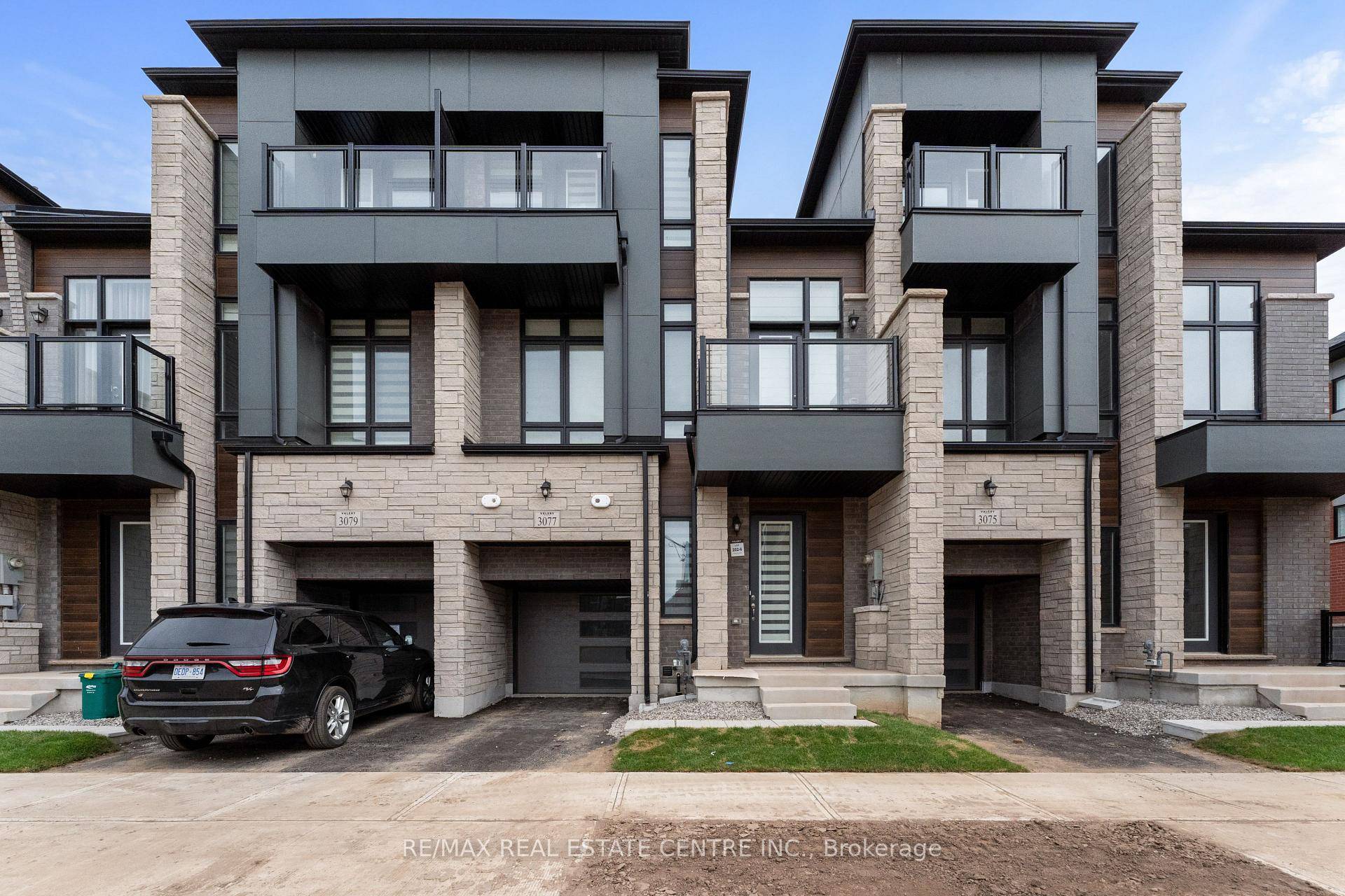 Stunning and Elegant Brand New executive townhouse in Oakville's prestigious Joshua Creek community.