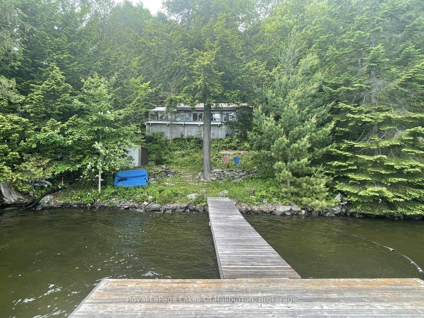 Year Round Cottage on Prestigious Twelve Mile Lake.