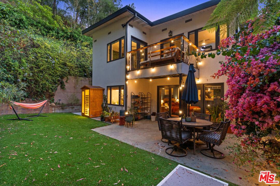 10275   Oletha Ln 3BR Bel Air La