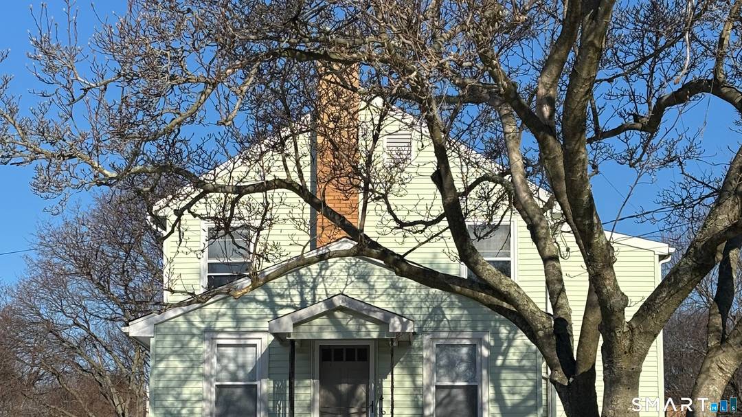 Move in ready two family on cul de sac in the lovely waterfront community of Stratford, CT.