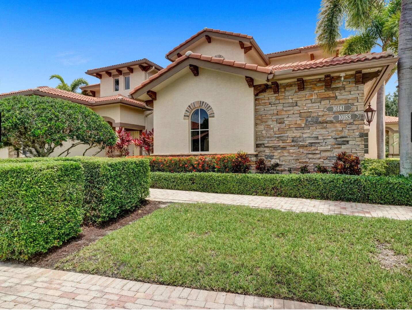 THIS IS IT ! Stunning Contemporary TURNKEY FURNISHED 3BD 2BA 2 Car Garage w epoxy floor and 240v connection.