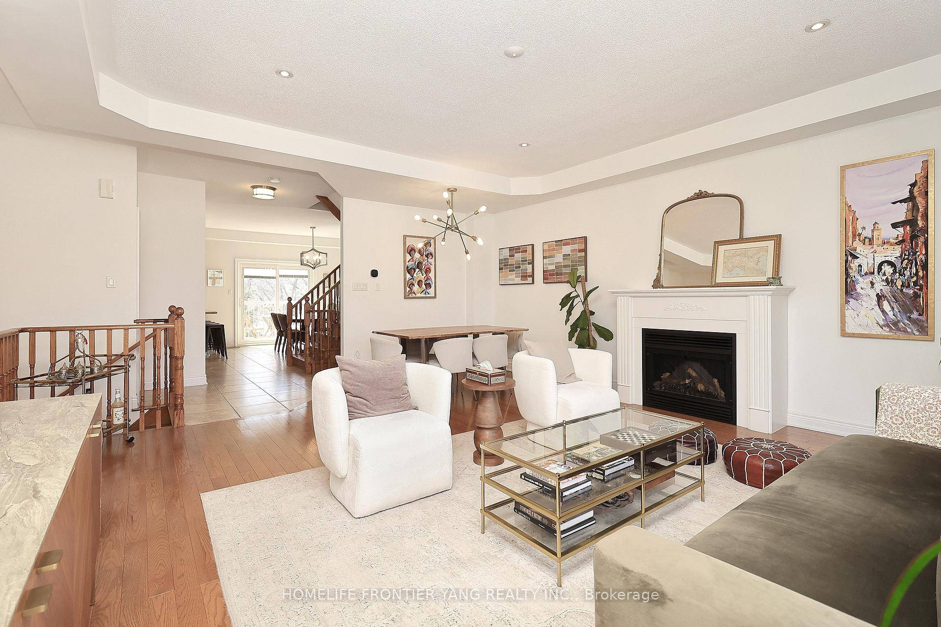 Luxury 2262sqft Boutique Townhome In A Private Cul De Sac Overlooking Humber River Conservation Area !