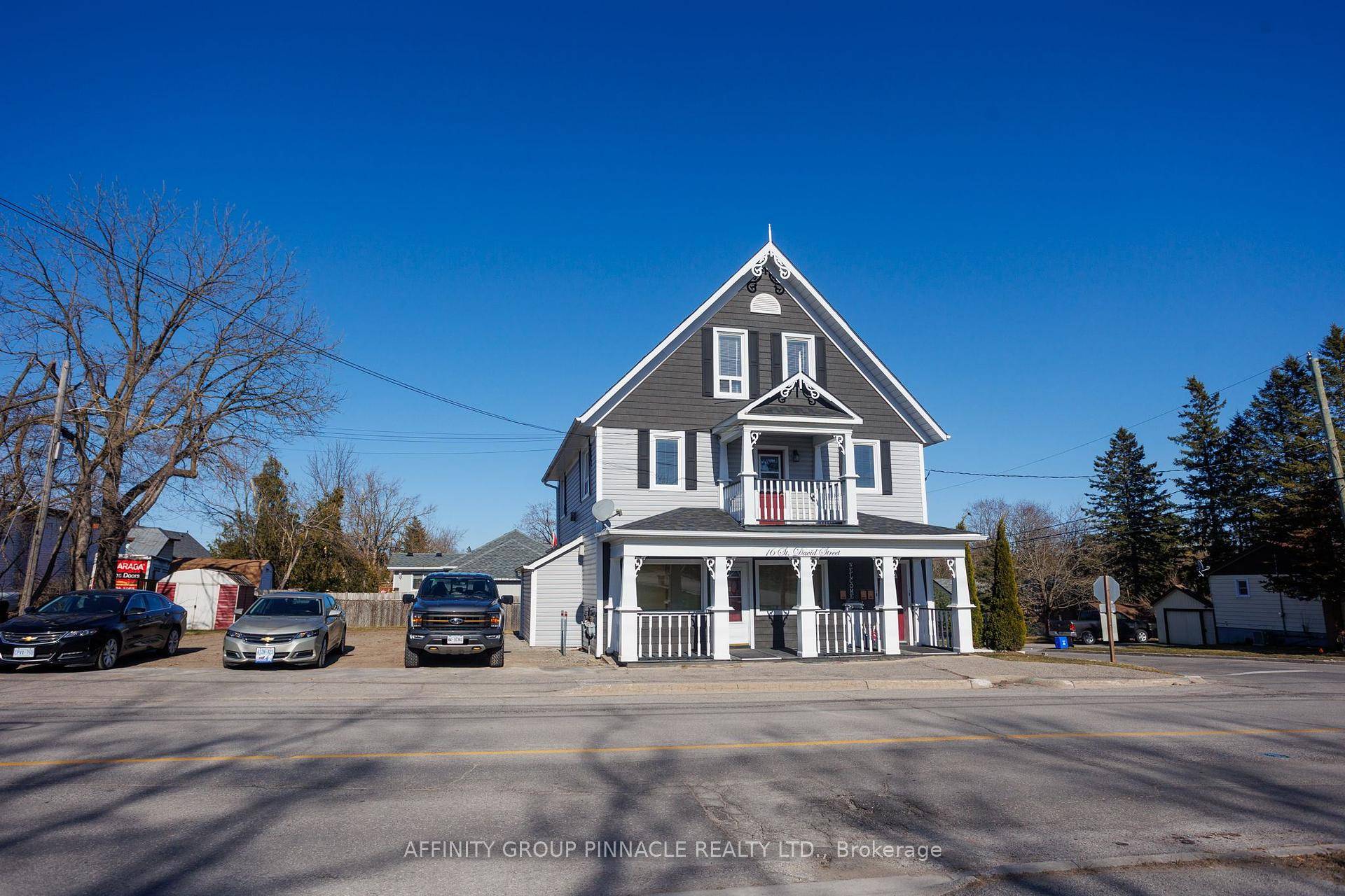 Great Investment Opportunity in Lindsay.