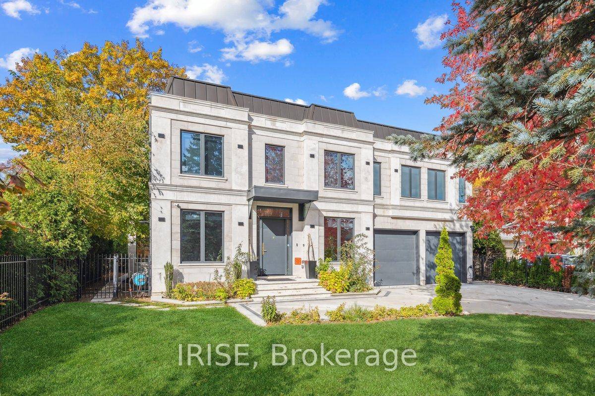 Discover this Luxurious Custom Built home in the sought after Bronte East neighbourhood, minutes from Lake Ontario.