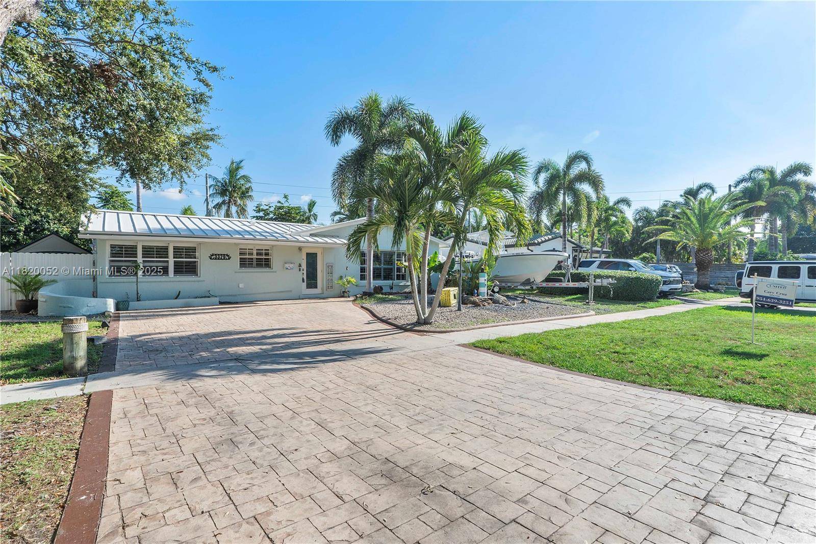 Beautiful 3 2 home in the highly sought after Hollywood Hills neighborhood.