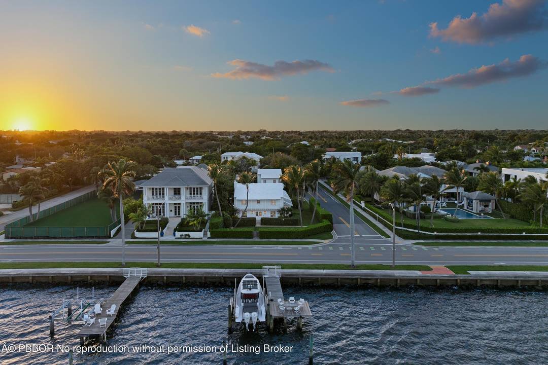 Set on a corner lot along South Flagler Drive, this West Palm Beach residence offers 70 feet of Intracoastal frontage on a 12, 197 square foot lot with a private ...
