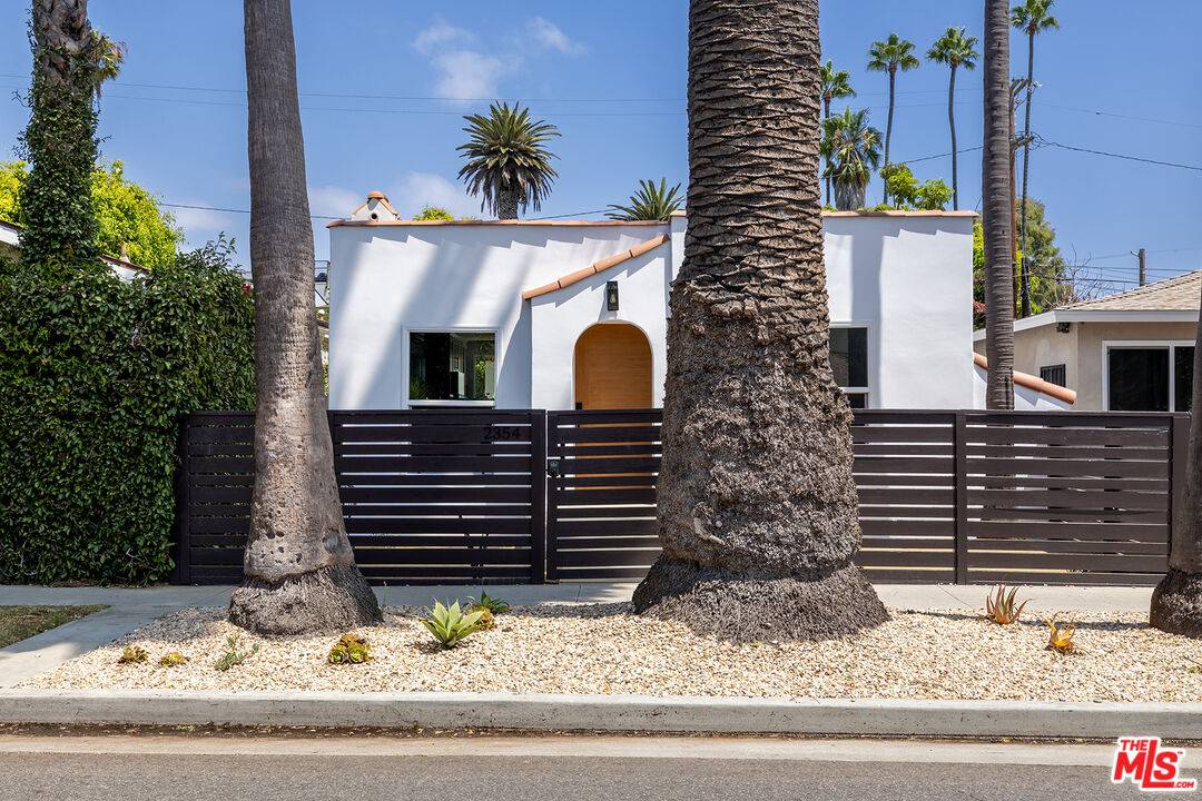 2354   Ocean Ave 2BR Marina Del Rey La