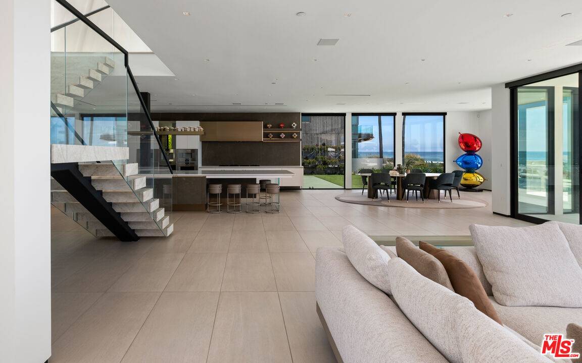 31100 Broad Beach Rd 8BR Malibu La