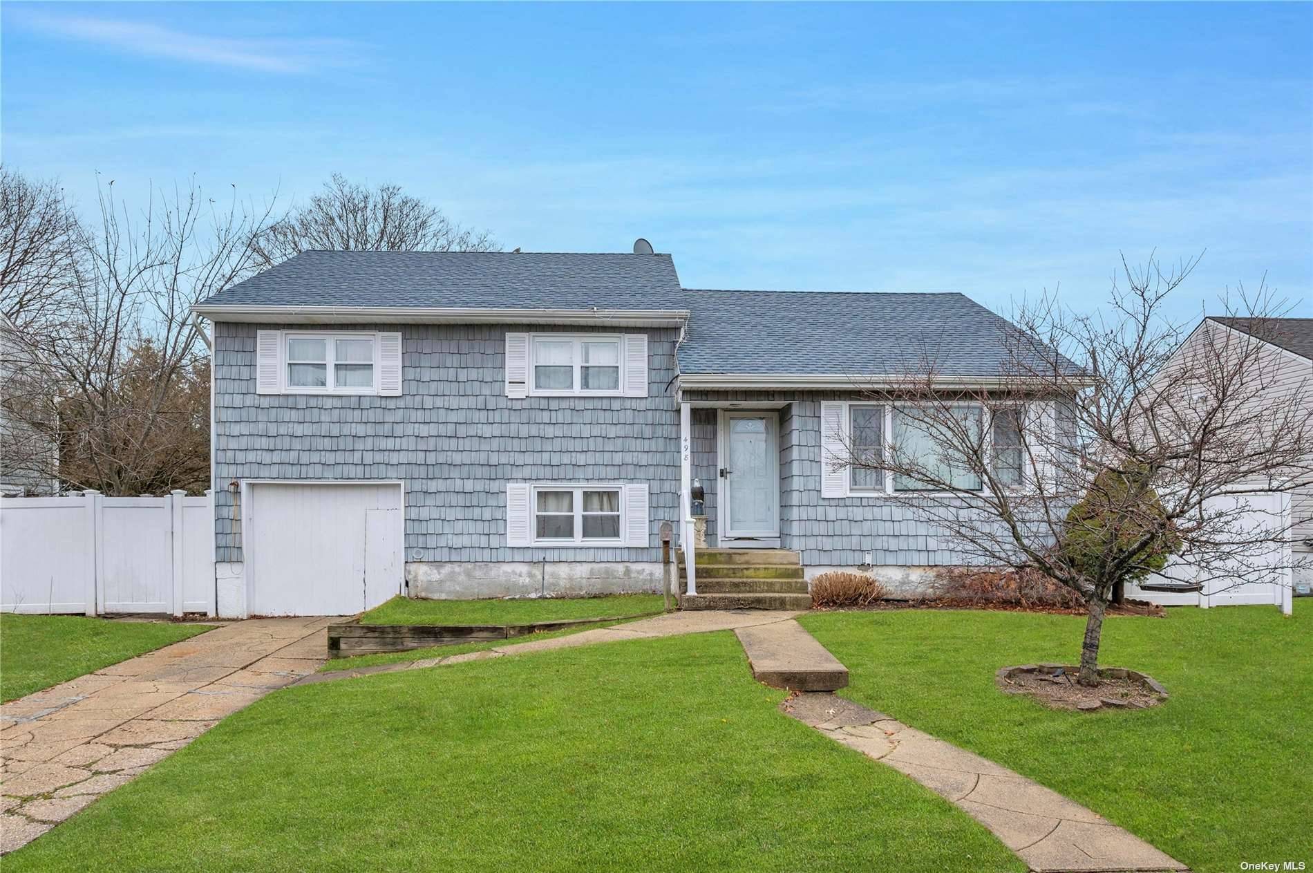 Great opportunity to own a split level home in charming Wantagh, NY !
