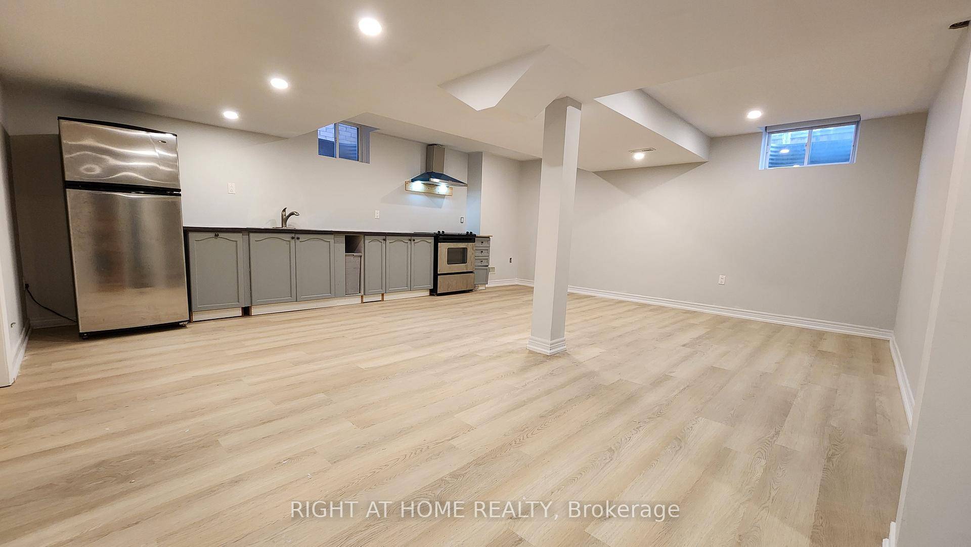 Bright and modern 2 bedroom basement apartment in prestigious lake Wilcox area with separate entrance.