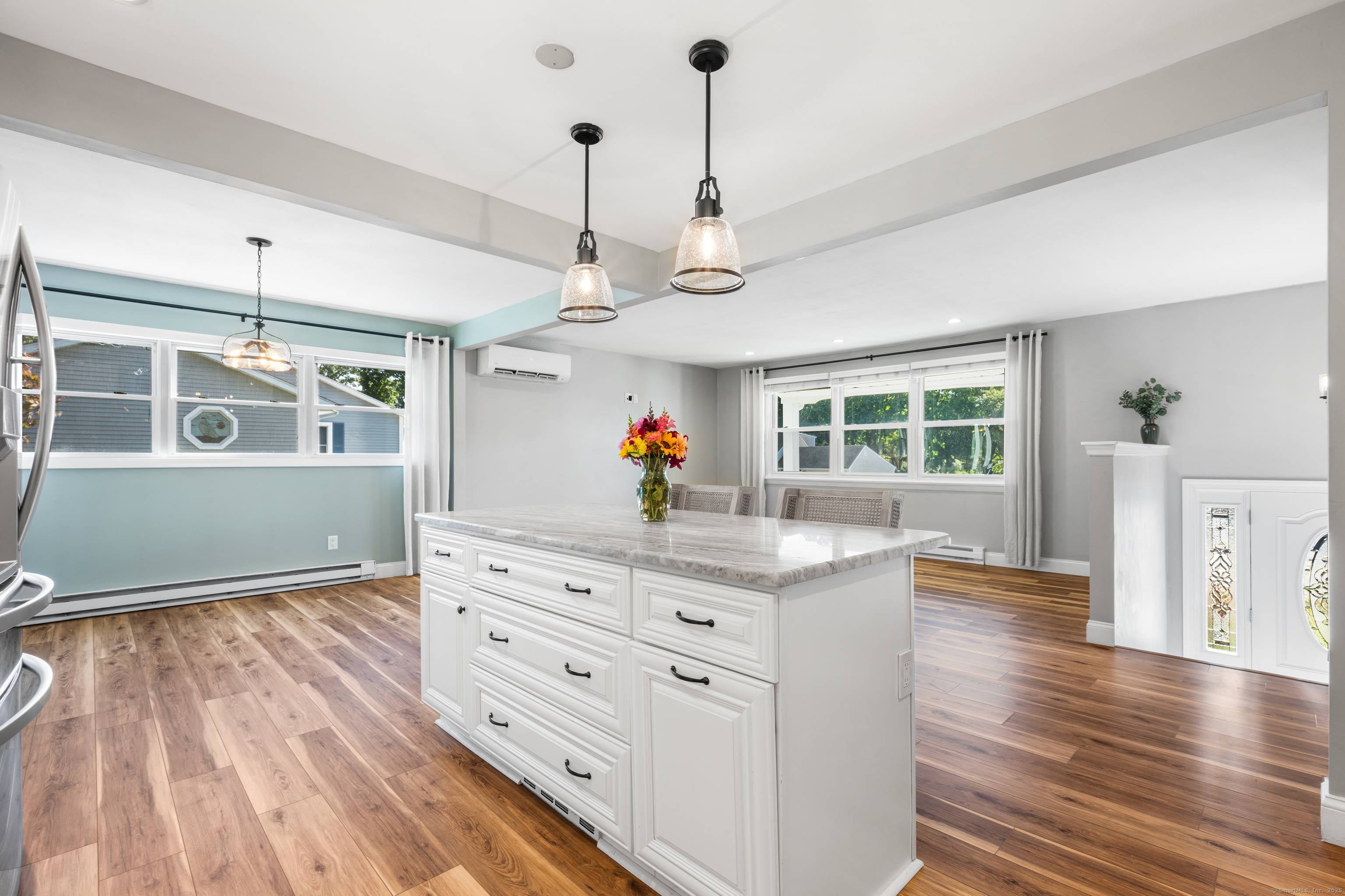 Welcome home to 9 Indian Valley Dr, in Waterford !