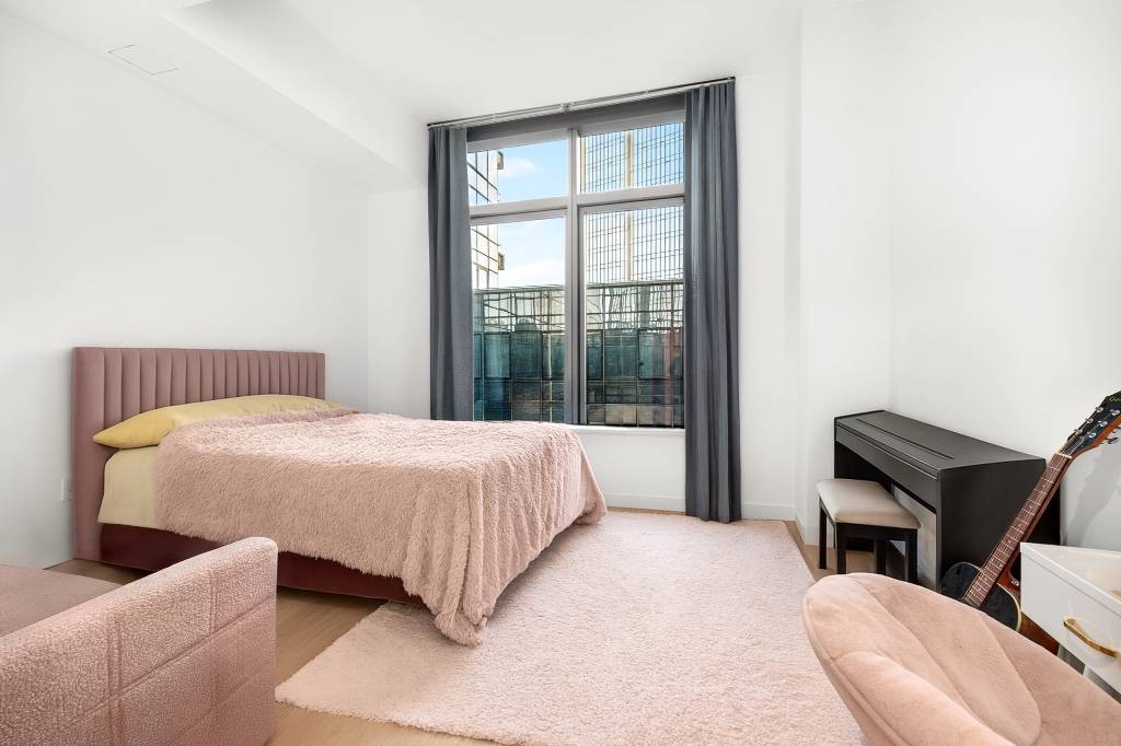 Welcome to Skyline Tower, the tallest condominium building in Queens.