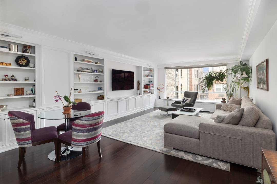 Sutton Place 2BR 2BA Elegant and Sun Filled Home Welcome to this impeccably maintained and beautifully appointed 2 bedroom, 2 bathroom residence in the heart of Sutton Place.