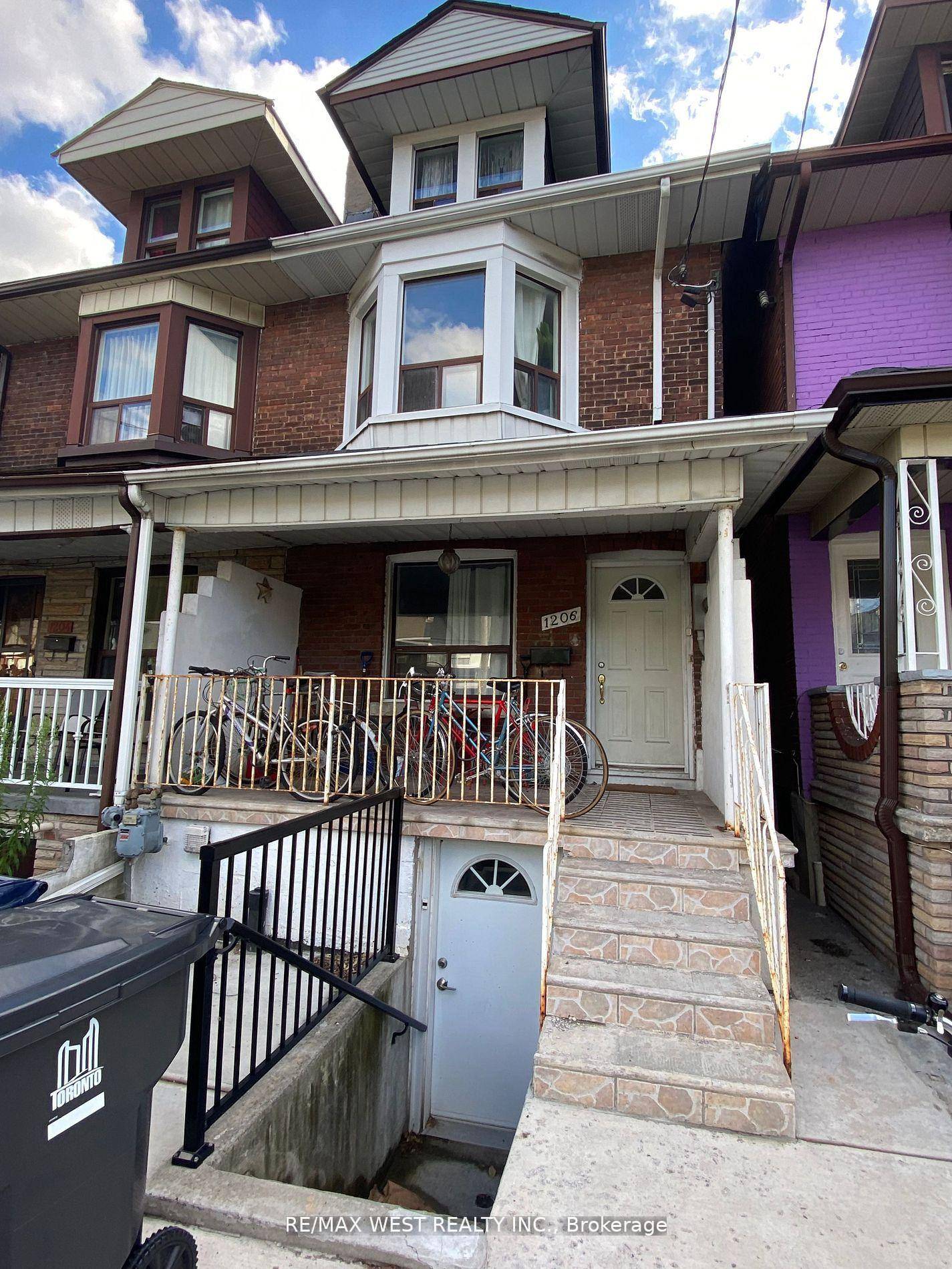 Studio apartment available on the lower level of a triplex.
