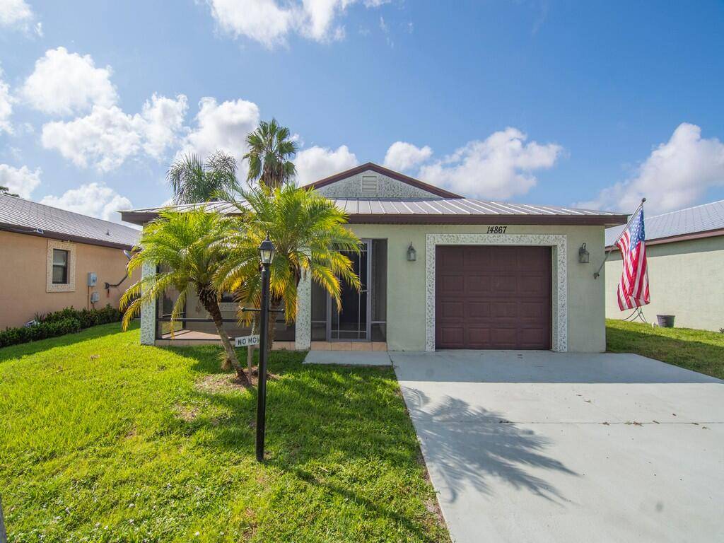 Welcome to this charming lakefront retreat offering 2 bedrooms and 2 bathrooms split floor plan.