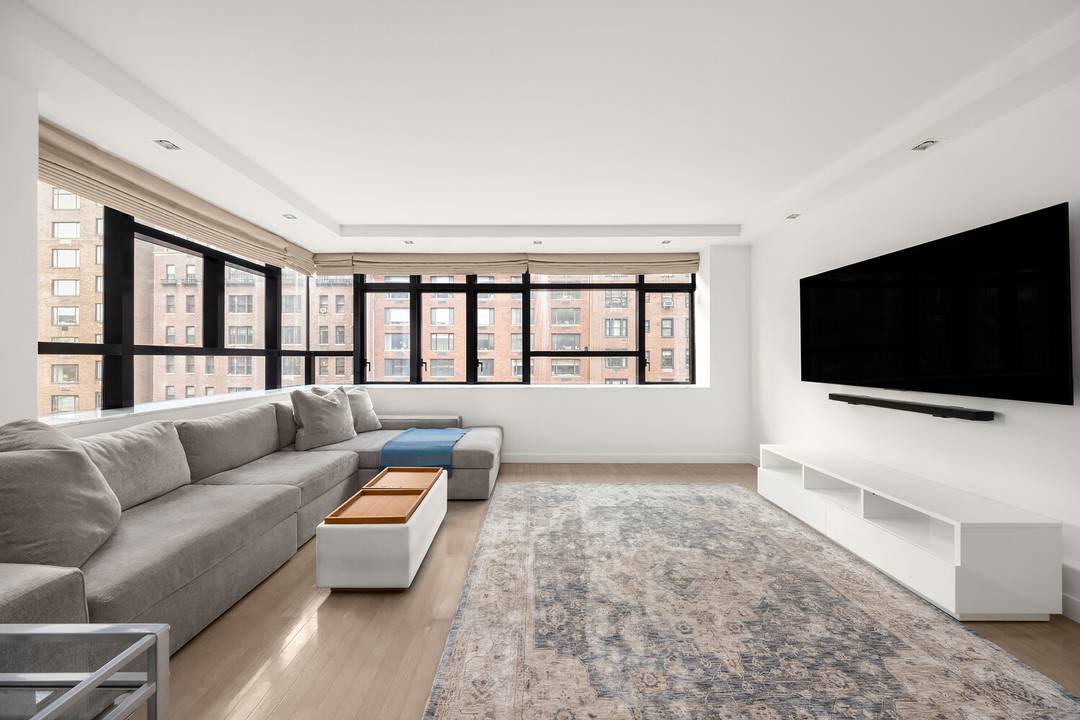 Experience the pinnacle of privacy at 441 East 57th Street.