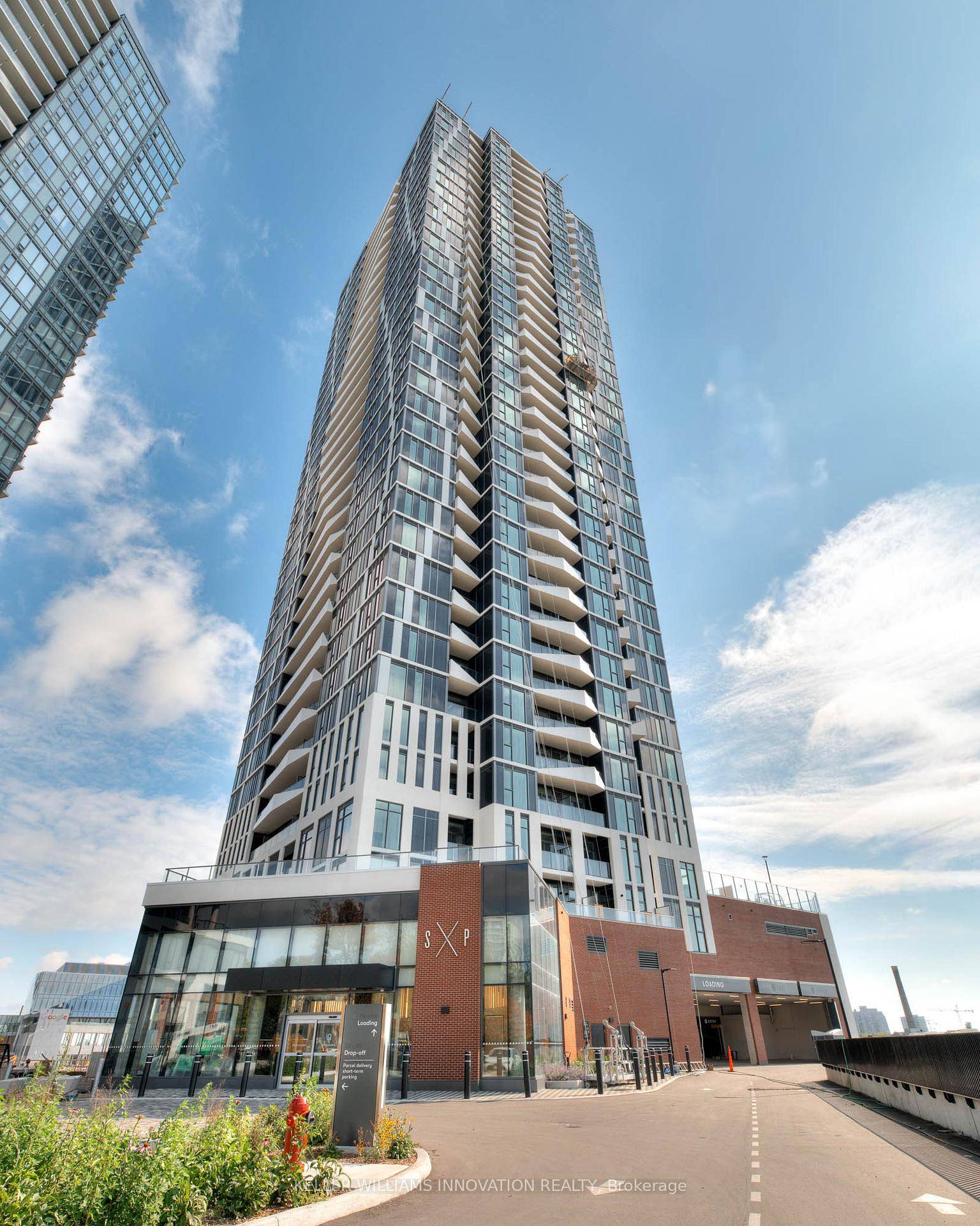 Sophisticated suite in the new DUO Tower C at Station Park by VanMar.
