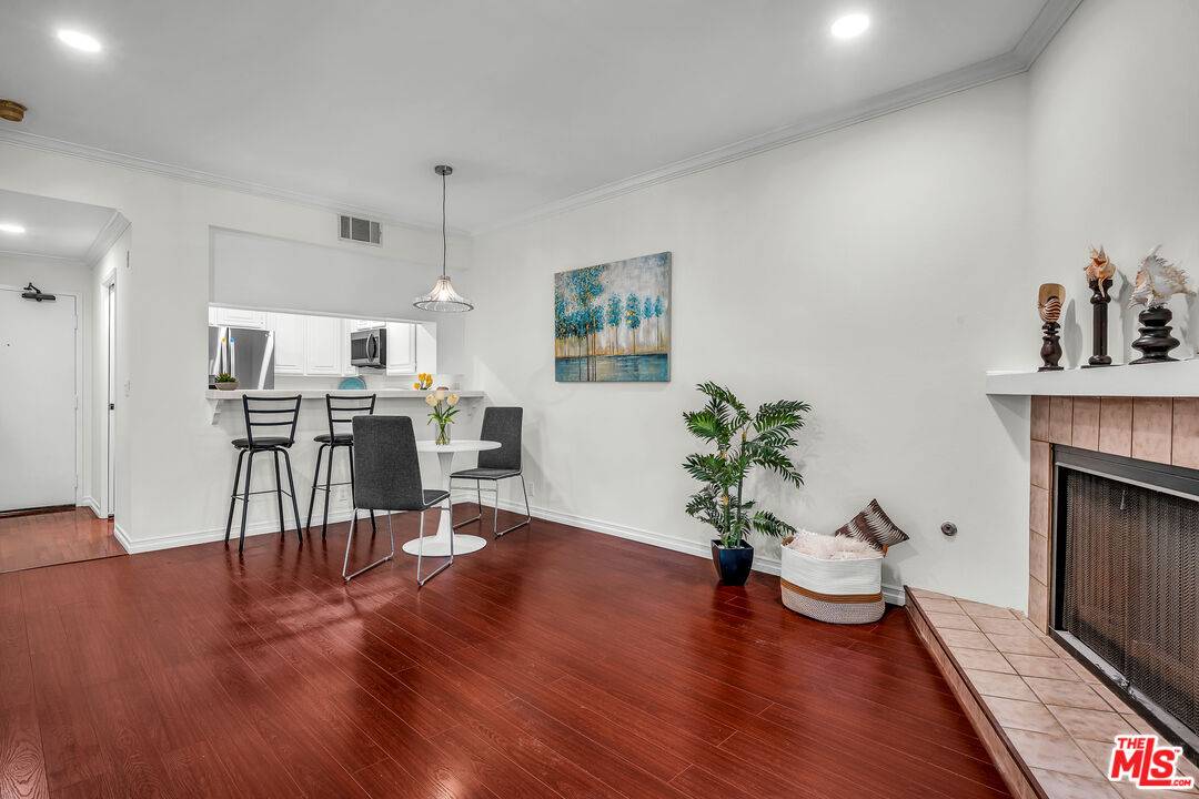 8675   Falmouth Ave 1BR La