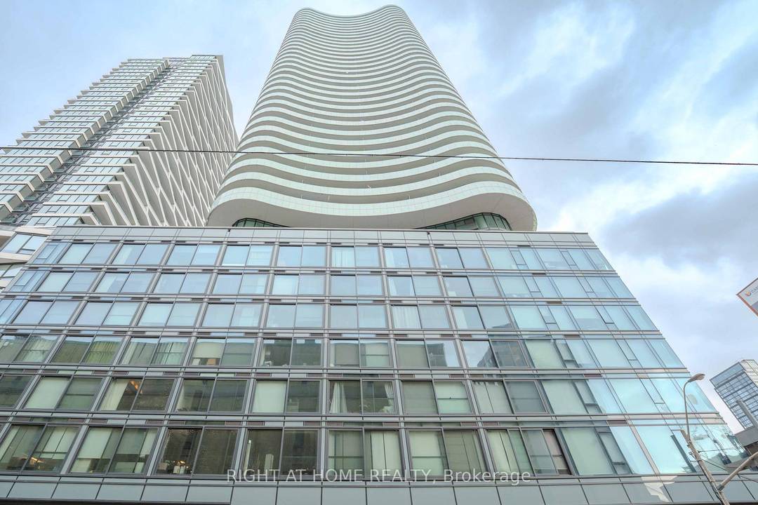 Welcome to the Luxury Stanley Condos !