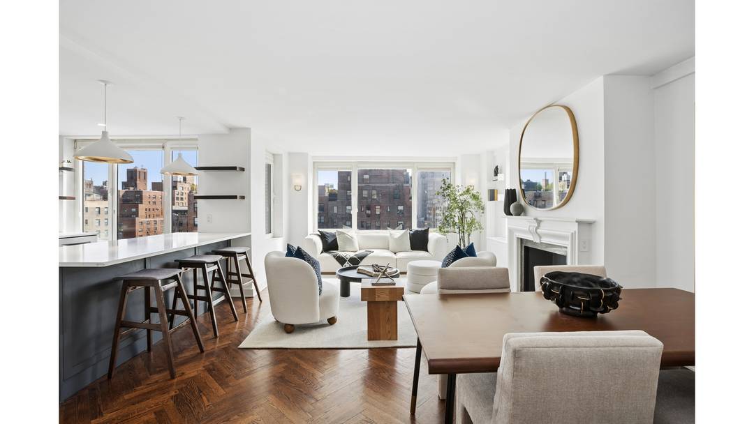 Bright Corner 2BR 2. 5BA with 4 Exposures Just Off Madison amp ; Central Park Move right into this exceptionally bright 2 bedroom, 2.