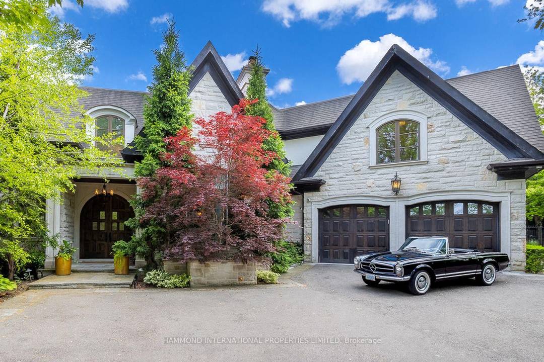 A breathtaking estate that seamlessly blends timeless sophistication with luxurious modern living.