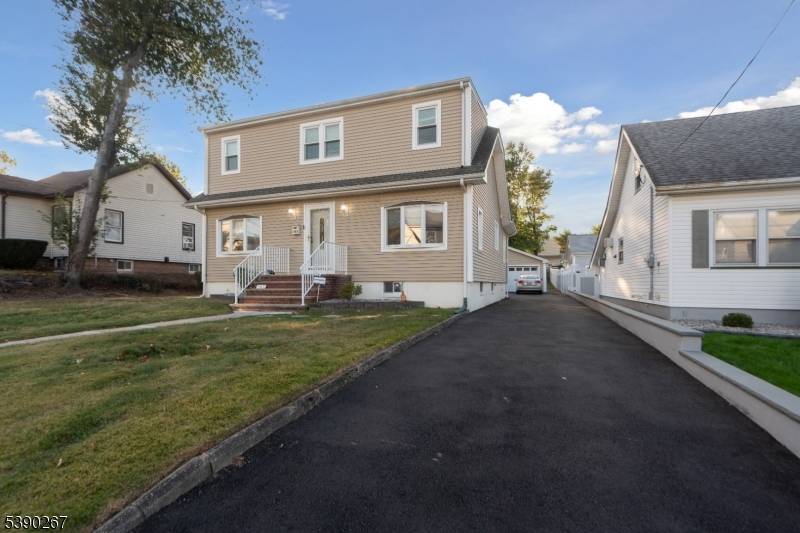 Welcome to this charming home nestled in a prime Belleville location !