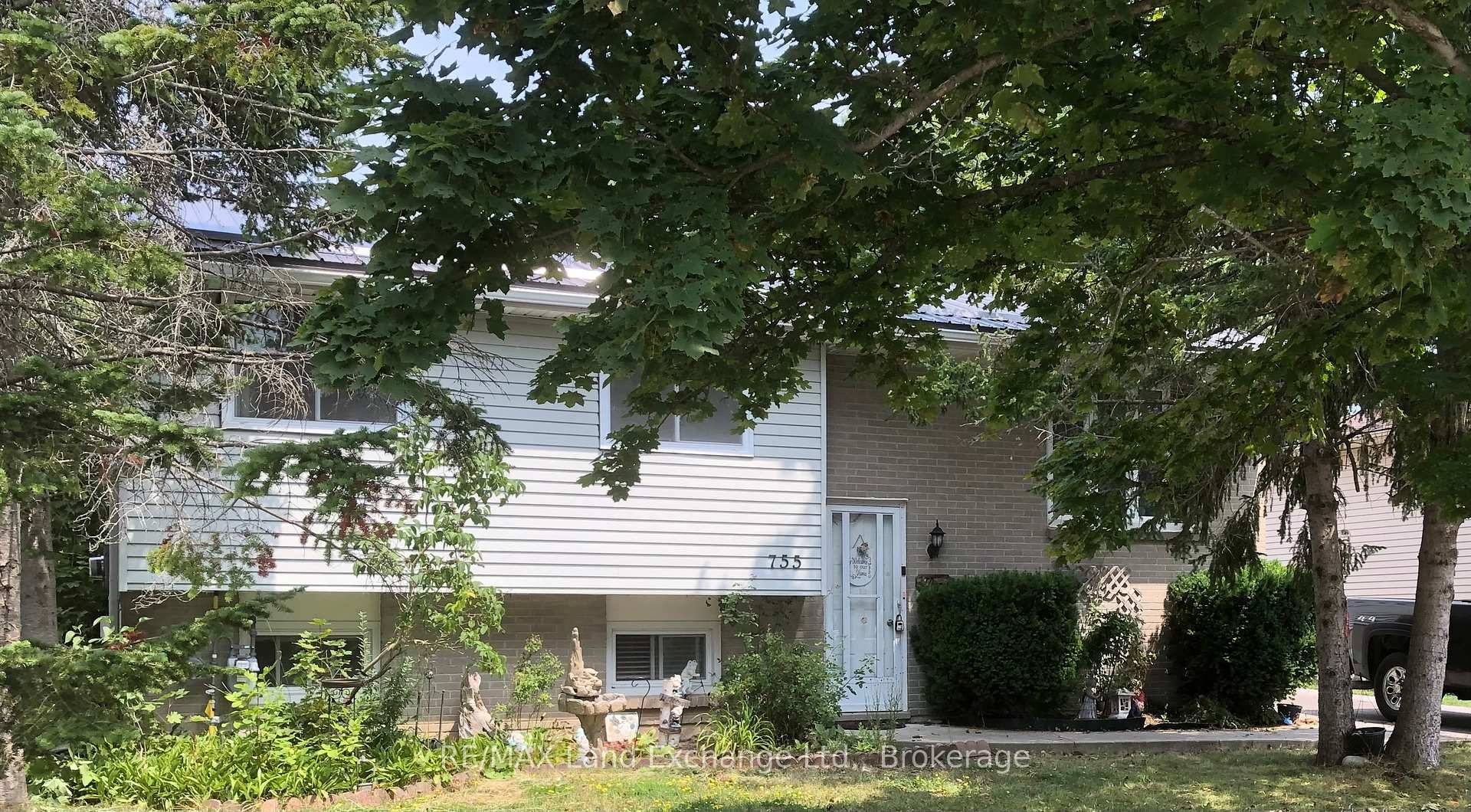 This affordable 2 bedroom Easily converted back to 3 Bedroom, 2 baths raised bungalow is located on a quiet street near schools, churches and walking trails amongst other things.