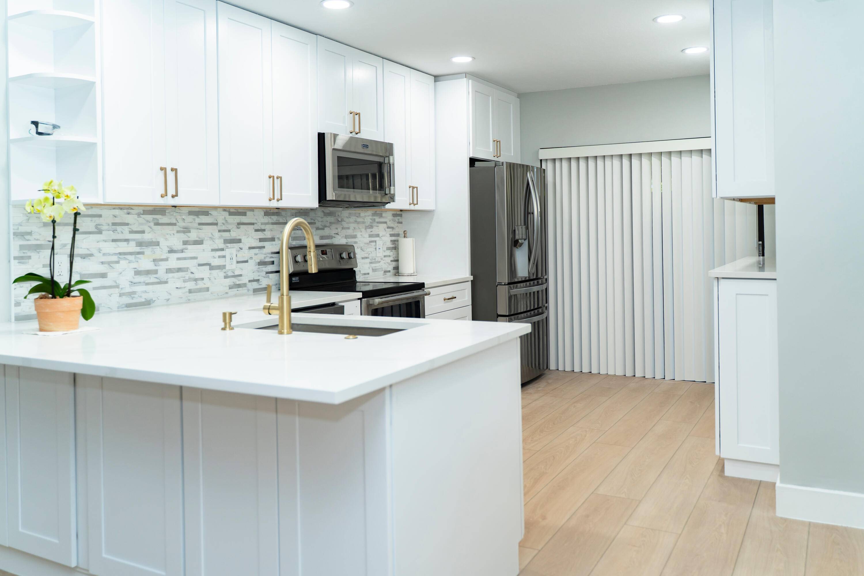 Recently renovated and freshly painted, this beautiful 2 bedroom, 2 bath villa is move in ready and offers both comfort and convenience.