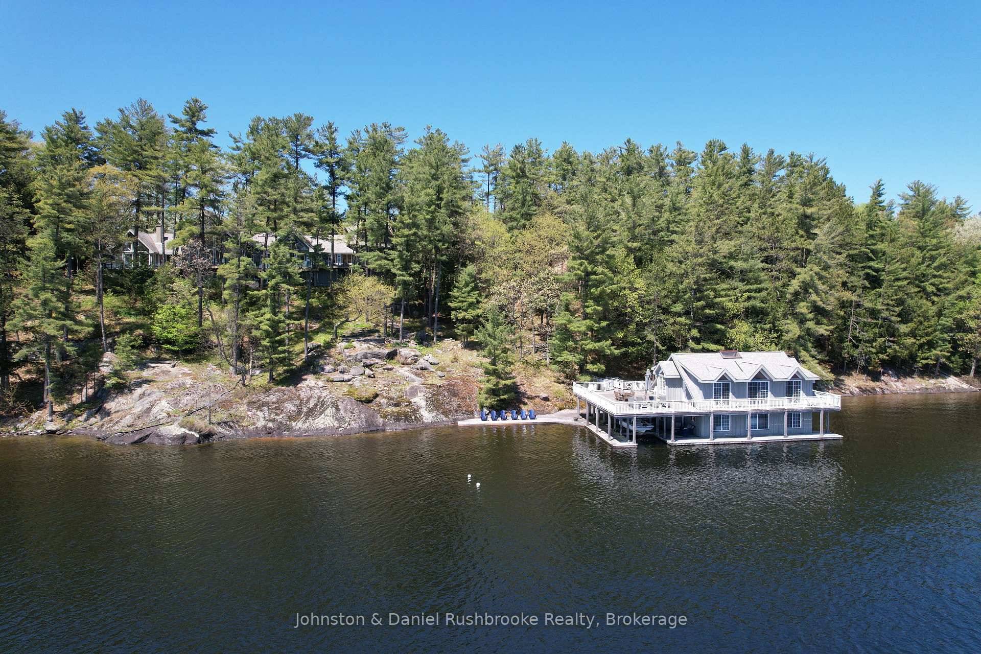 For decades, Windsong has been a treasured family retreat where memories were made along the shores of prestigious Lake Rosseau.